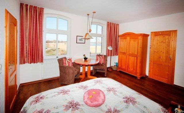 Hotel/Pension Bradhering อาเรนสโฮพ ภายนอก รูปภาพ